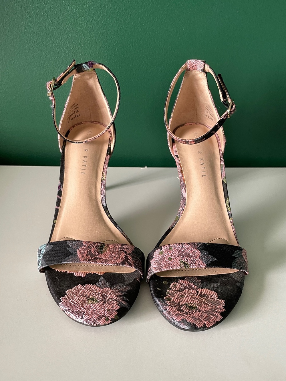 Kelly & Katie floral tapestry heels